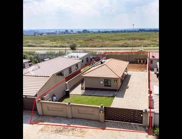 3 BEDROOM HOUSE FOR SALE IN DAWN PARK